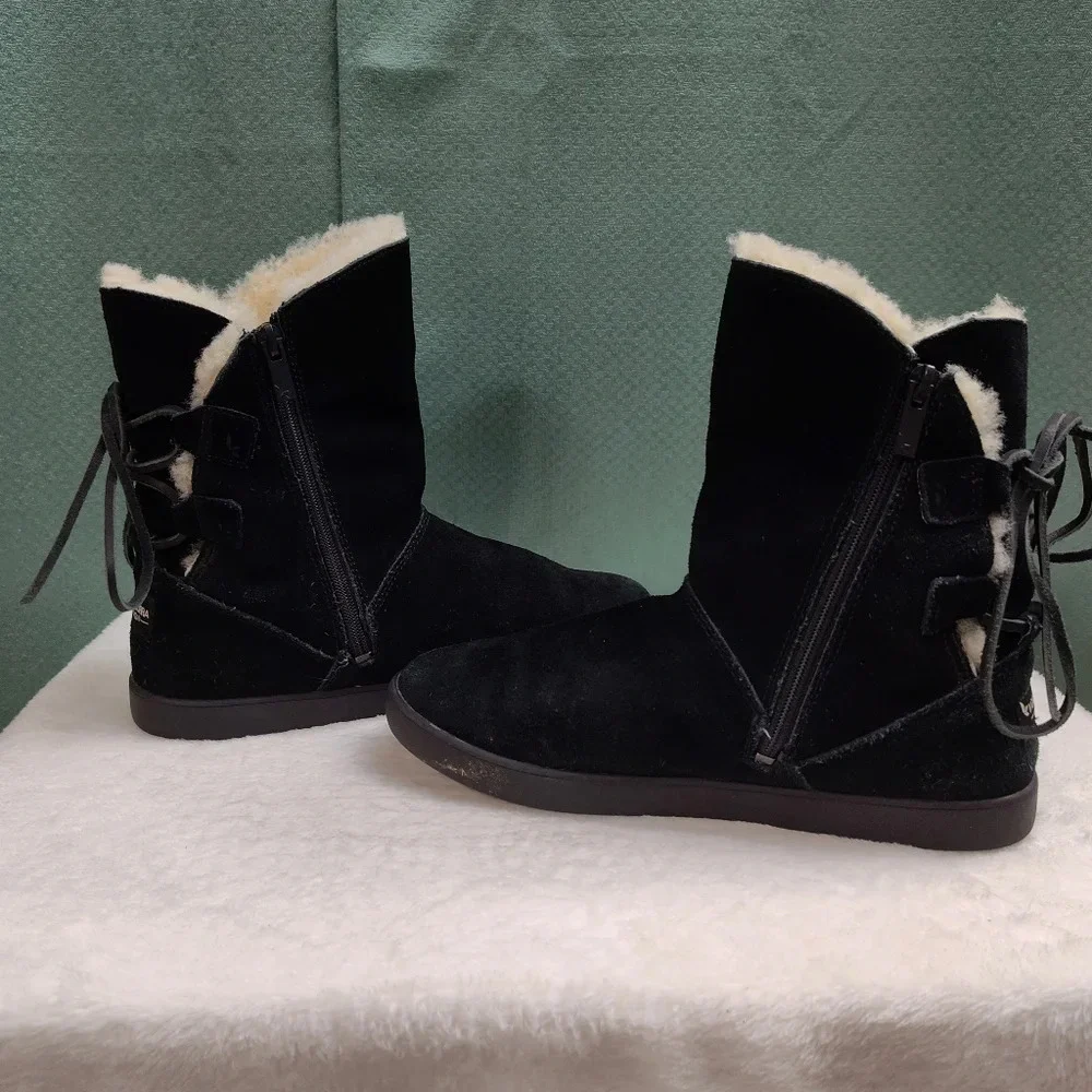 Koolaburra by Ugg Shazi Short Black Winter Boots Cabincore Size 6